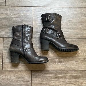 Paul Green Heeled Boots